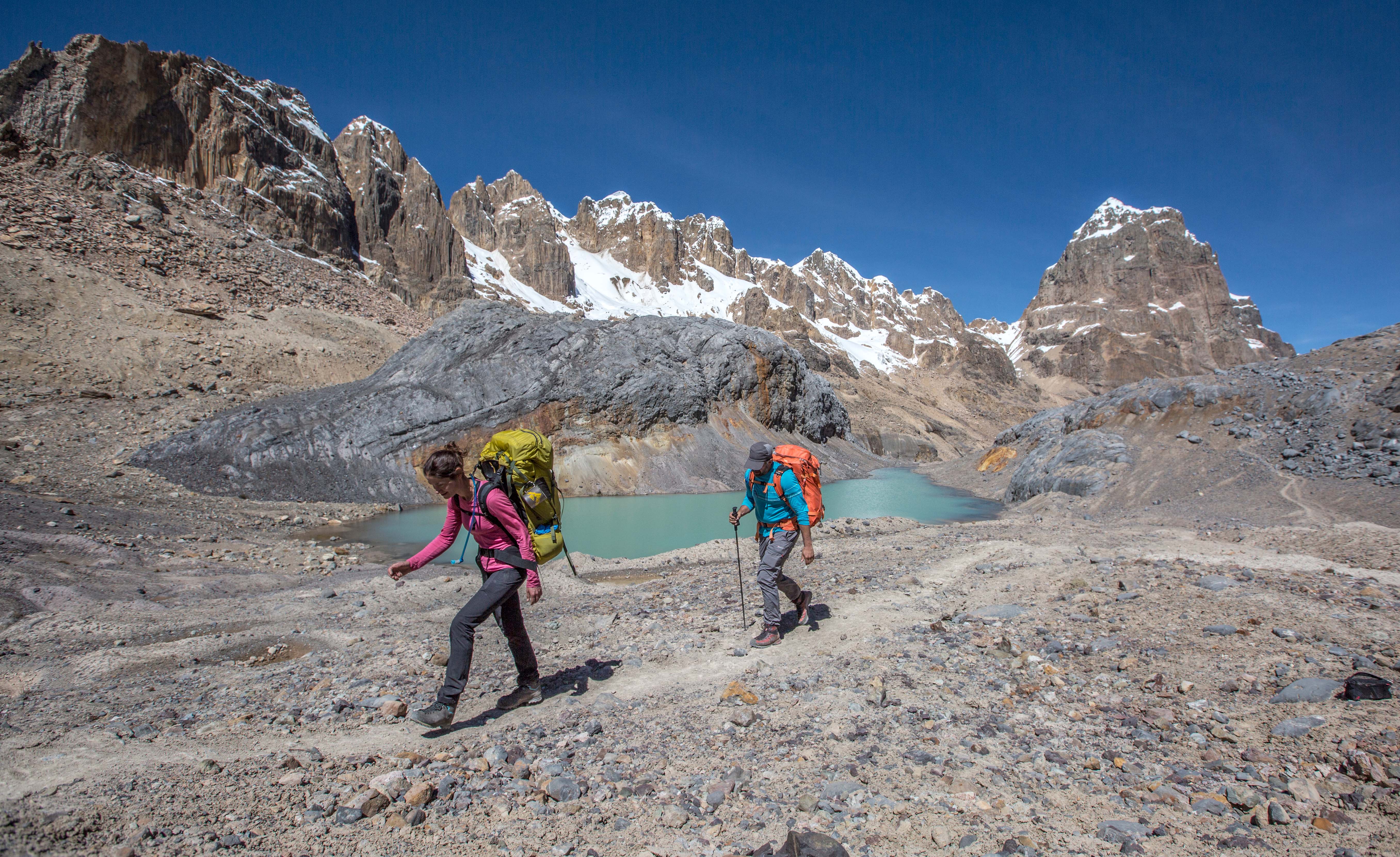 Cordillera Huayhuash (hikers)
